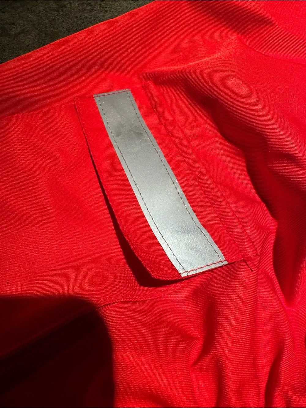 Pina Coat Red Dog Rainjacket Raincoat Pockets Reflective Strips XL fits Medium